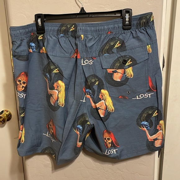 Lost swim trunks - Picture 5 of 8